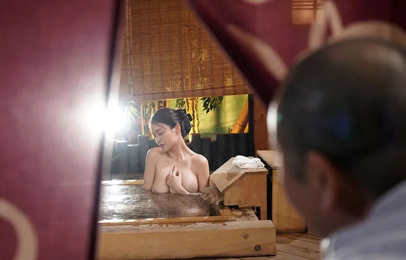 Con dâu bị bố chồng nhìn trộm khi đang tắm rồi địt đến mang thai