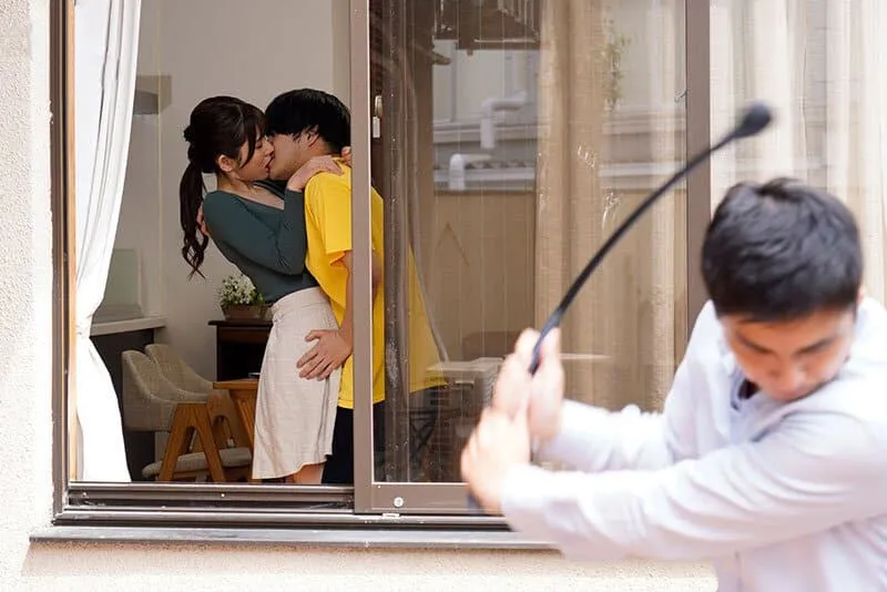 Gã chồng mãi mê với công việc, vợ yêu nảy sinh tình cảm với em chồng vì cô đơn